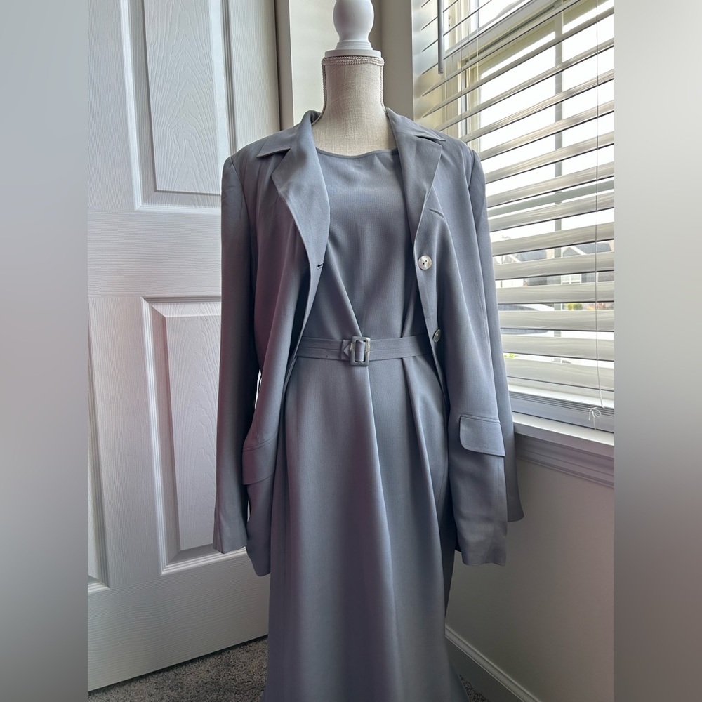 Casual Corner Silk Single Breasted Blazer & Sleeveless Maxi Dress - Picture 2 of 15